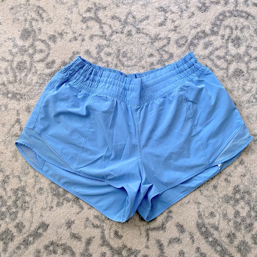 Lululemon HR hotty hot shorts 2.5” in Sinatra Blue